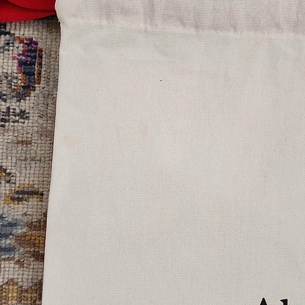 Alexander McQueen Show Bag. - Picture 2 of 11